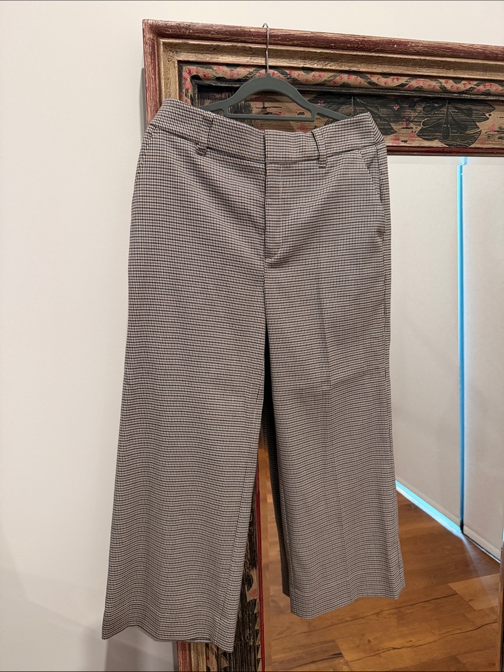 Banana Republic Wide-Leg Pants in Black and White Mini Houndstooth